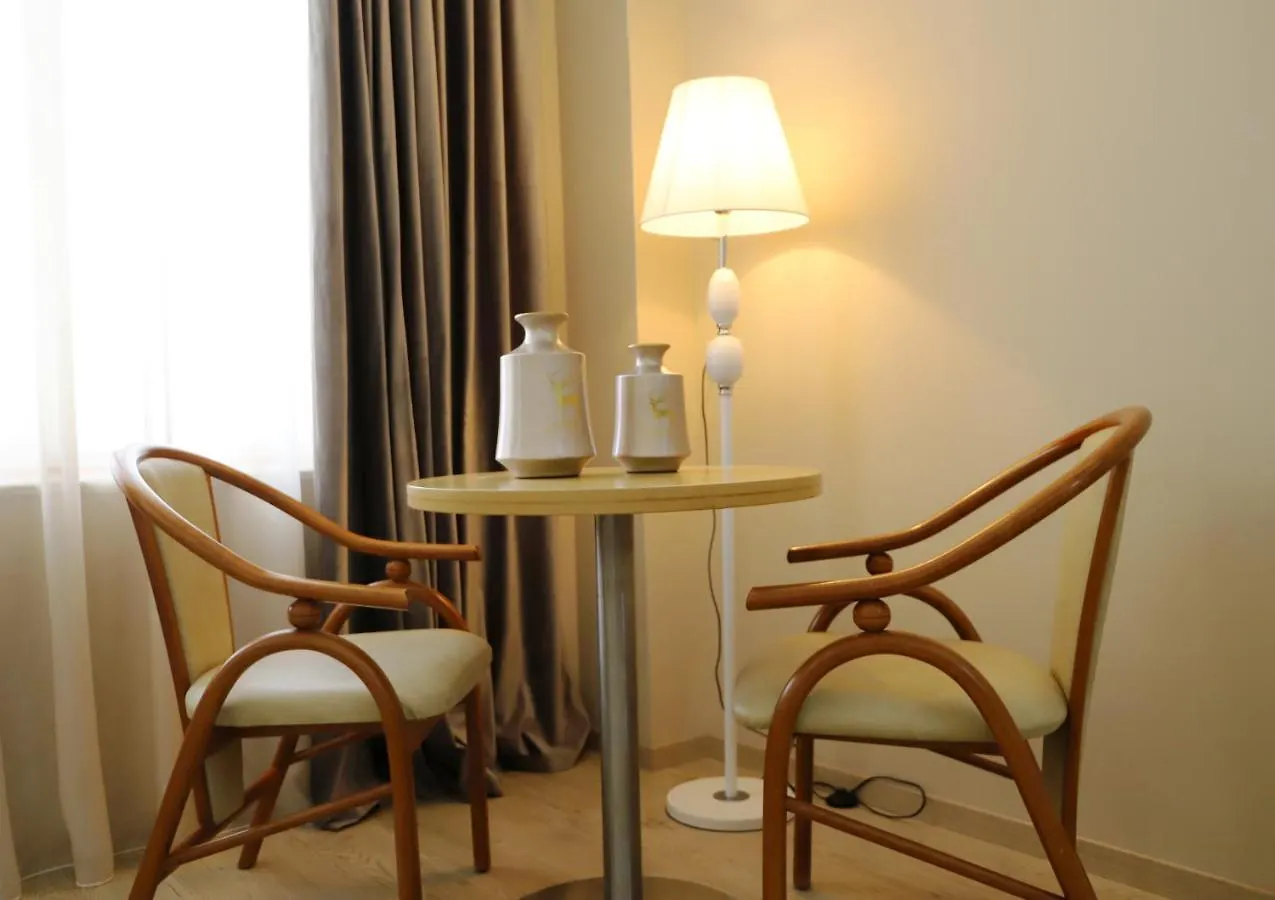 Hotel Colombo Berat 5*,